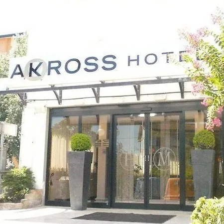 Akross Hotel 3*