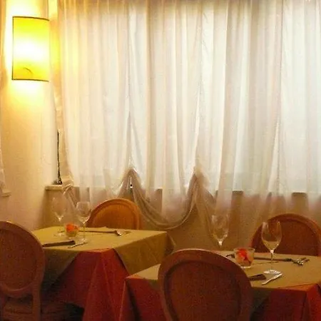 Akross Otel Ravenna